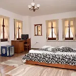Enchevite Strannopriemnitsi 3*