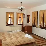 Enchevite Strannopriemnitsi Zlatograd