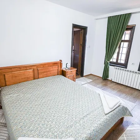Enchevite Strannopriemnitsi Pensionat 3*