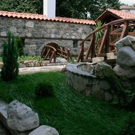 Enchevite Strannopriemnitsi 3* Zlatograd