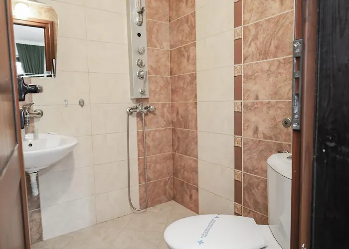 Enchevite Strannopriemnitsi Zlatograd