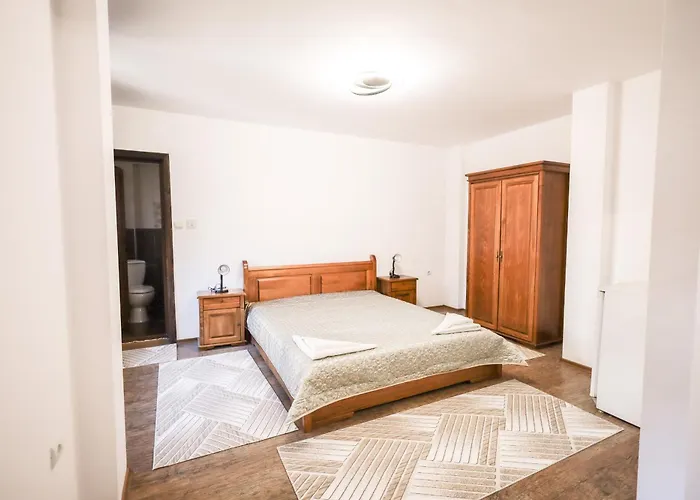 Enchevite Strannopriemnitsi Pensionat