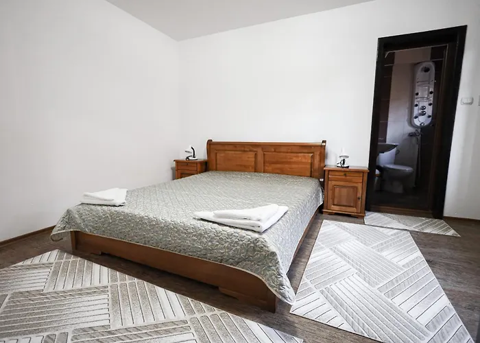 Pensionat Enchevite Strannopriemnitsi 3*