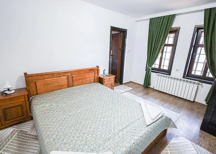 Enchevite Strannopriemnitsi Pensionat 3*