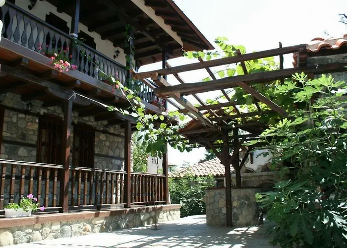 Enchevite Strannopriemnitsi Pensionat Zlatograd