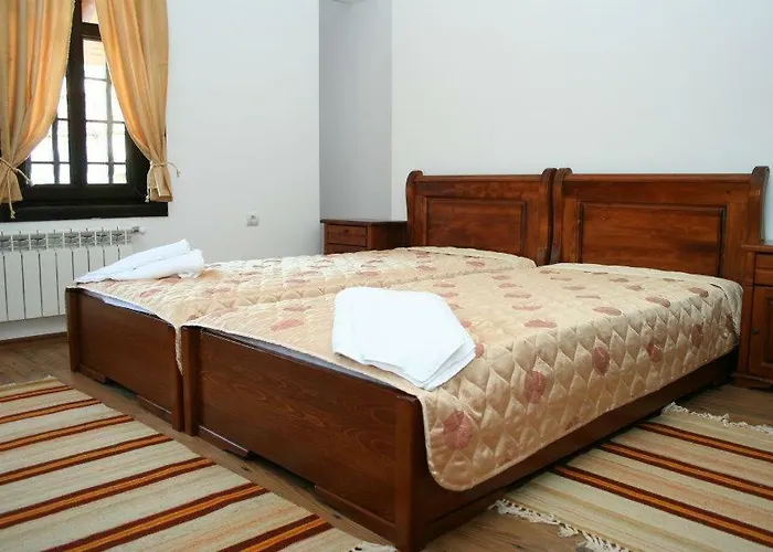 Enchevite Strannopriemnitsi Pensionat Zlatograd